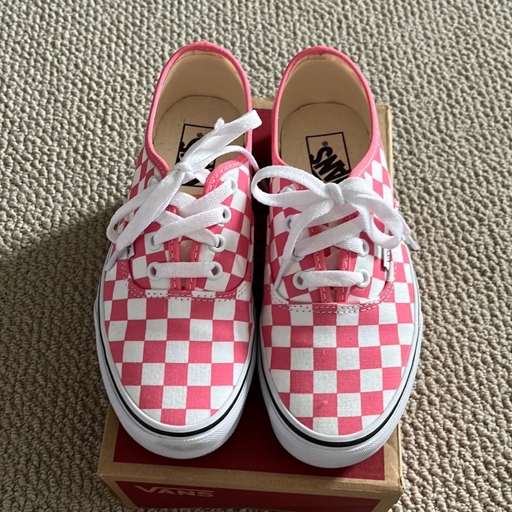 Vans pink checkered sneaker
